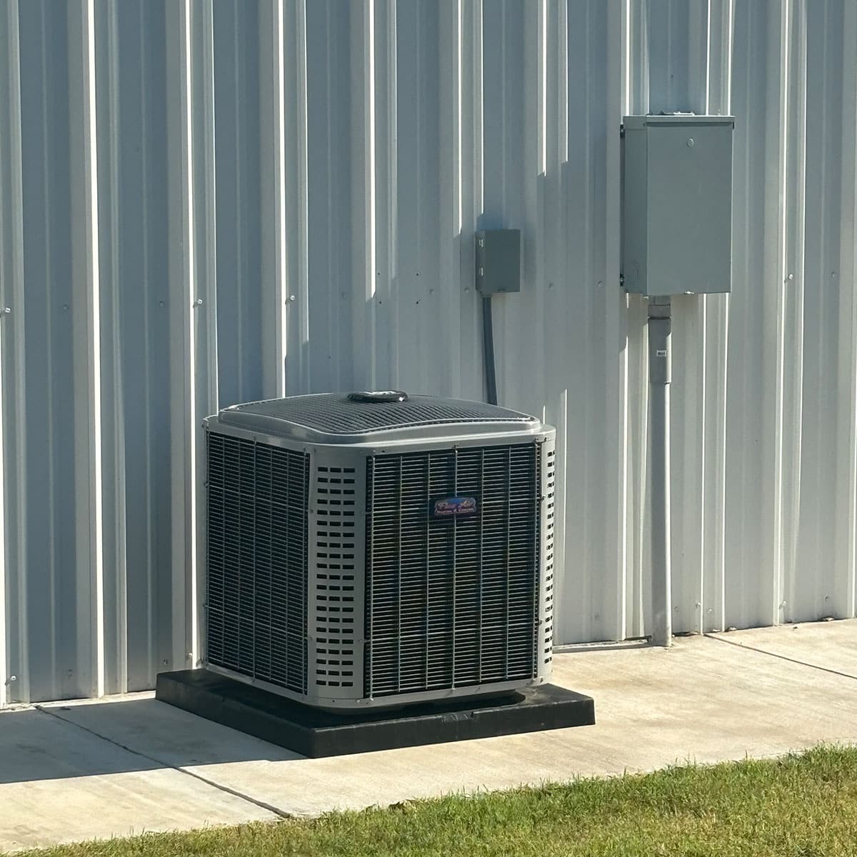 AC unit condensor